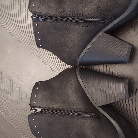 MIA Black Studded Textile Upper Sz 8.5 Ankle Boots Stacked Heel - Picture 4 of 11